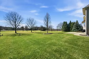 121 Boulder Dr, Lake in the Hills, IL 60156 - Photo 41