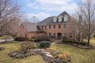 121 Boulder Dr, Lake in the Hills, IL 60156 - Photo 1