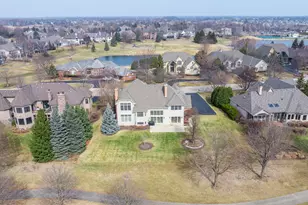 121 Boulder Dr, Lake in the Hills, IL 60156 - Photo 5