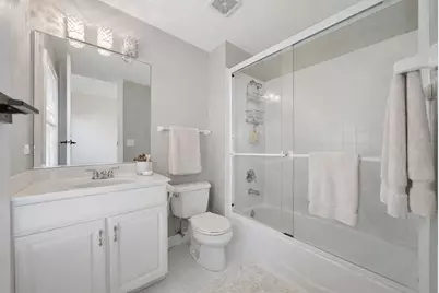 121 Boulder Drive, Lake in the Hills, IL 60156 - Photo 29