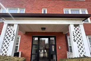 132 Ridge Ave, Evanston, IL 60202 - Photo 1