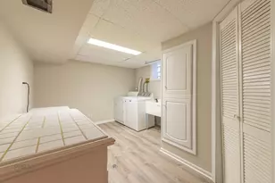 1634 N 74th Ct, Elmwood Park, IL 60707 - Photo 35