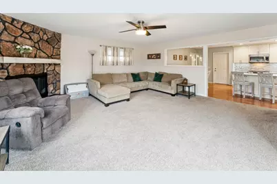 1520 Yorkshire Drive, Hanover Park, IL 60133 - Photo 17