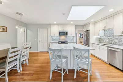 1520 Yorkshire Drive, Hanover Park, IL 60133 - Photo 11