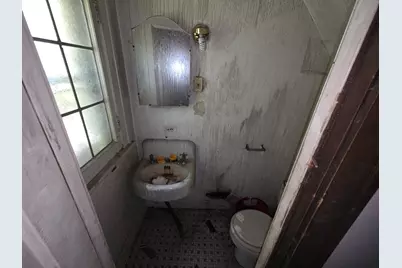 61 E 155th Street, Harvey, IL 60426 - Photo 5