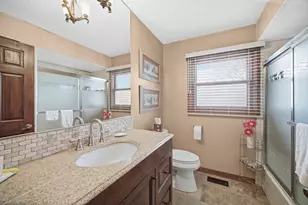 [Address not provided], Downers Grove, IL 60516 - Photo 37