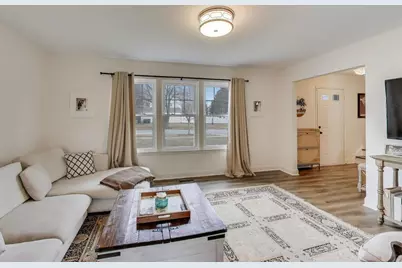 270 Pebblestone Road, Naperville, IL 60565 - Photo 7