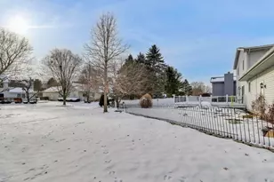 3409 W Bretons Dr, McHenry, IL 60050 - Photo 17