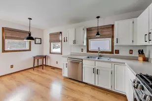 3409 W Bretons Dr, McHenry, IL 60050 - Photo 7