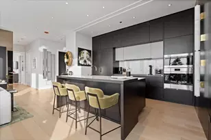 14 W Superior St, Chicago, IL 60654 - Photo 11