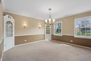 1318 Gamon Rd, Wheaton, IL 60189 - Photo 7