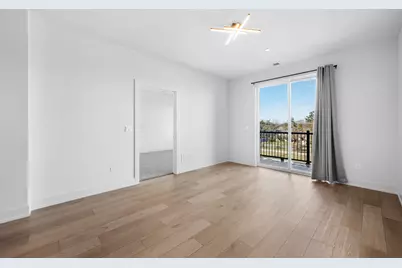 27 W Park Boulevard #303, Villa Park, IL 60181 - Photo 3