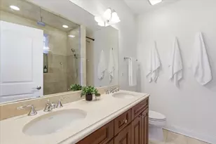 2249 W Irving Park Rd, Chicago, IL 60618 - Photo 13