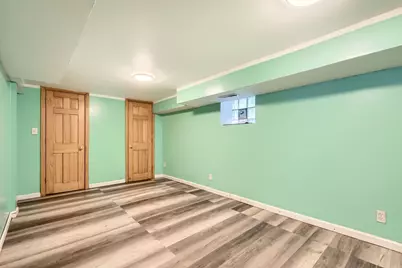 8151 S Bennett Avenue, Chicago, IL 60617 - Photo 19