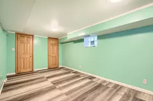 8151 S Bennett Ave, Chicago, IL 60617 - Photo 19