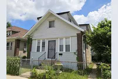8151 S Bennett Avenue, Chicago, IL 60617 - Photo 1
