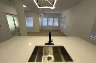 7717 N Sheridan Rd, Chicago, IL 60626 - Photo 3