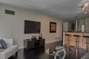 2 E Erie Ave, Chicago, IL 60611 - Photo 5