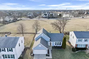 308 Skyvue Ln, Schaumburg, IL 60194 - Photo 19