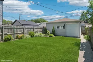 5061 N Kimberly Ave, Chicago, IL 60630 - Photo 9