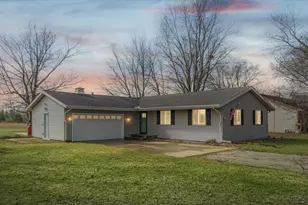 1432 Country Club Ln, Loda, IL 60948 - Photo 1