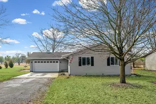 1432 Country Club Ln, Loda, IL 60948 - Photo 3