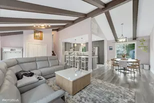 981 N Mill Rd, Addison, IL 60101 - Photo 5