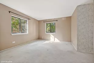 1930 Songsparrow Ct, Schaumburg, IL 60173 - Photo 15