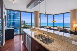 1235 S Prairie Ave, Chicago, IL 60605 - Photo 5