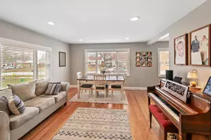 249 N Craig Pl, Lombard, IL 60148 - Photo 5