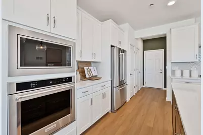 73 Weirich Way #78003, Batavia, IL 60510 - Photo 9