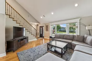 651 Garth Rd, Wheeling, IL 60090 - Photo 3