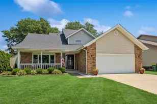 651 Garth Rd, Wheeling, IL 60090 - Photo 1