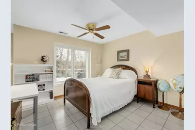 412 Lawrence Avenue, Glen Ellyn, IL 60137 - Photo 21