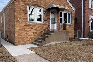 5049 N Oak Park Ave, Chicago, IL 60656 - Photo 1