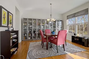 2047 Swan Ln, Batavia, IL 60510 - Photo 9