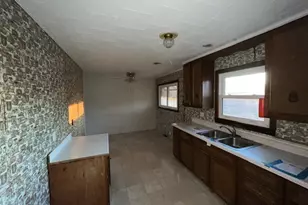 21932 Vestal Dr, Danville, IL 61834 - Photo 5