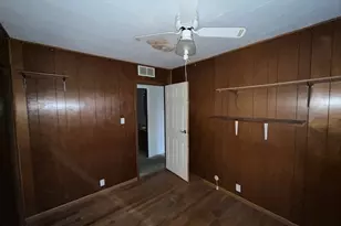 21932 Vestal Dr, Danville, IL 61834 - Photo 7