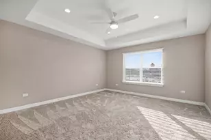 253 Masters Dr, Addison, IL 60101 - Photo 7