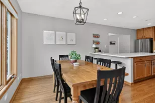 6766 Valley View Dr, Downers Grove, IL 60516 - Photo 5