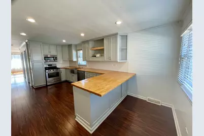 7752 Narragansett Avenue, Burbank, IL 60459 - Photo 15