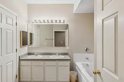 3100 Town Square Drive #308, Rolling Meadows, IL 60008 - Photo 11