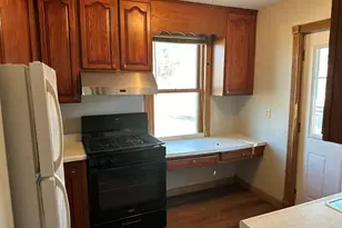 542 Sycamore Rd, Dekalb, IL 60115 - Photo 7