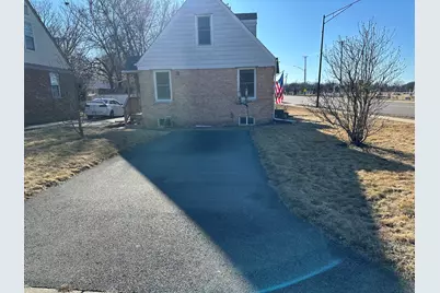 542 Sycamore Road, Dekalb, IL 60115 - Photo 17