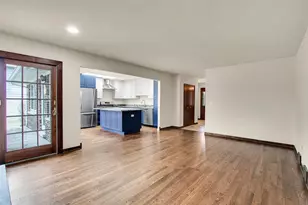 1040 E Grissom Dr, Palatine, IL 60074 - Photo 11