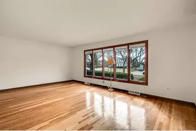 1040 E Grissom Drive, Palatine, IL 60074 - Photo 3