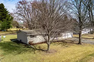 46W524 Locust St, Elburn, IL 60119 - Photo 5