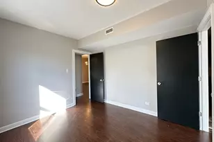 2617 W Rascher Ave, Chicago, IL 60625 - Photo 17