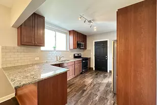 2617 W Rascher Ave, Chicago, IL 60625 - Photo 3