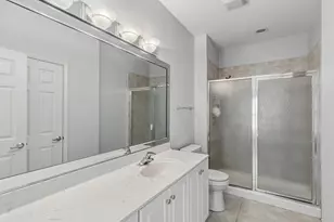 1029 W Bogey Ln, Palatine, IL 60067 - Photo 9